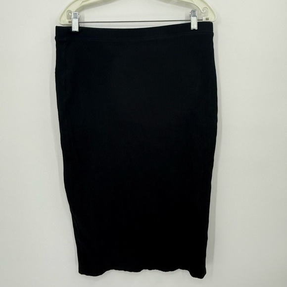 Eloquii Black Ribbed Knit Pencil Skirt Size 18/20 Stretch Pull On - Picture 2 of 6